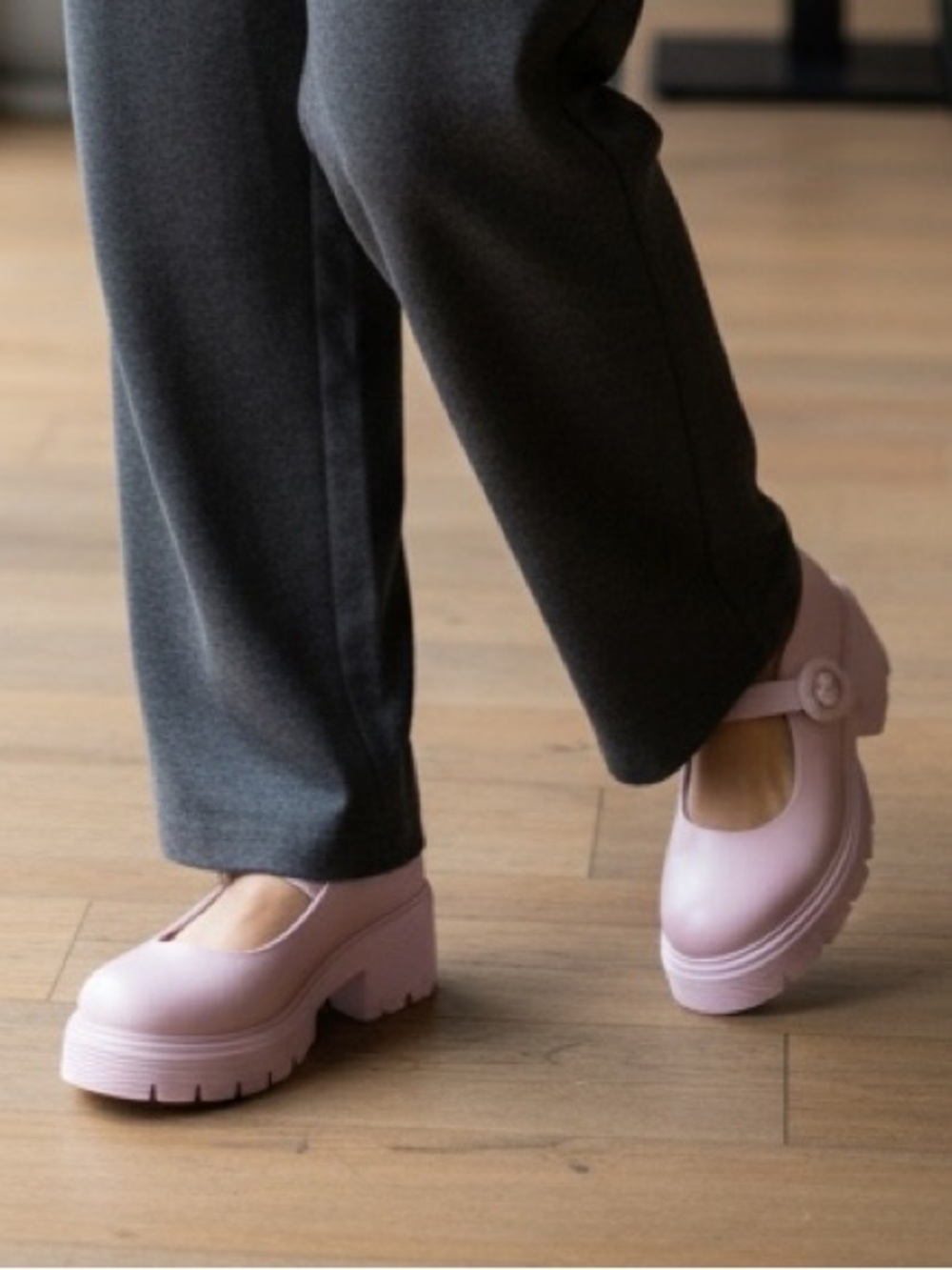 JOURNEE COLLECTION “Zarynn” Treaded Outsole Platform Mary Jane Baby Pink Size 8 - Picture 2 of 5